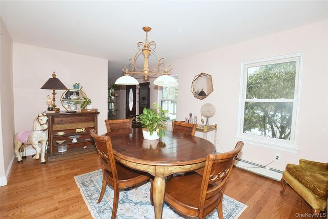 338 Pond Path, East Setauket, NY 11733