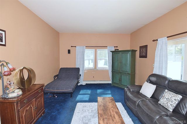 338 Pond Path, East Setauket, NY 11733