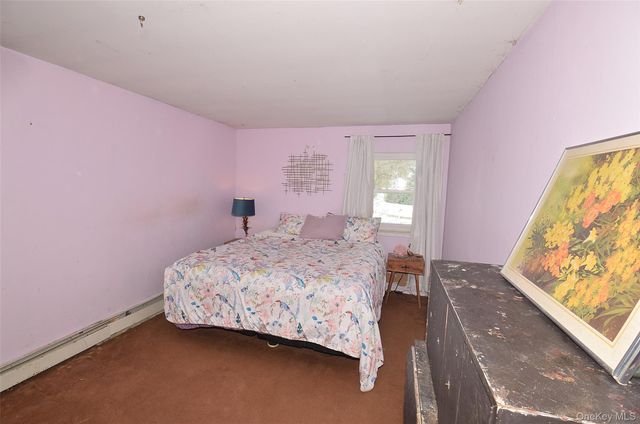 338 Pond Path, East Setauket, NY 11733