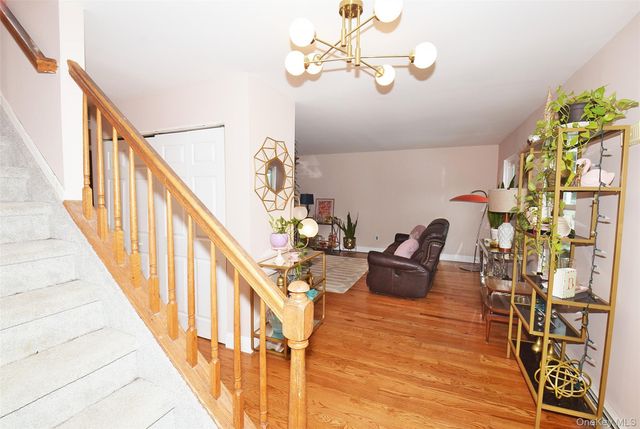 338 Pond Path, East Setauket, NY 11733