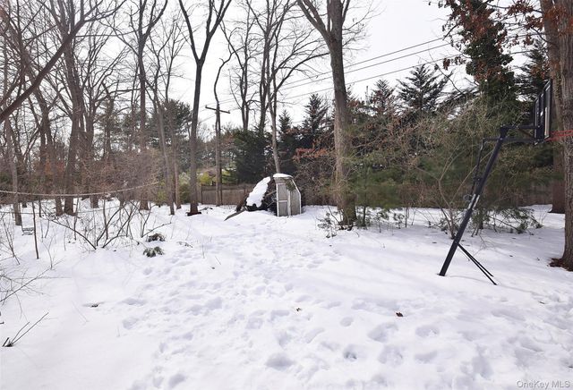 338 Pond Path, East Setauket, NY 11733