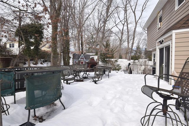 338 Pond Path, East Setauket, NY 11733