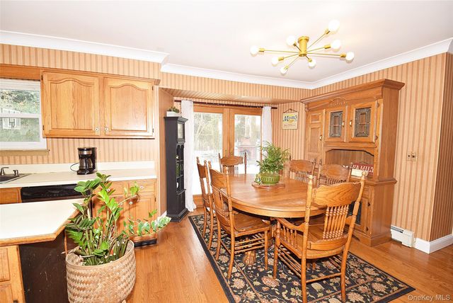 338 Pond Path, East Setauket, NY 11733