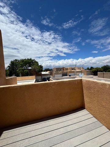 4604 VIA MACDUFFEE Road NE, Albuquerque, NM 87111