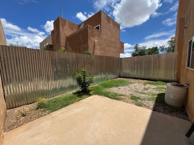 4604 VIA MACDUFFEE Road NE, Albuquerque, NM 87111