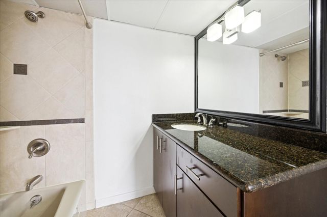 3350 Mccue Road 2201, Houston, TX 77056