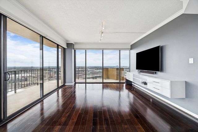 3350 Mccue Road 2201, Houston, TX 77056