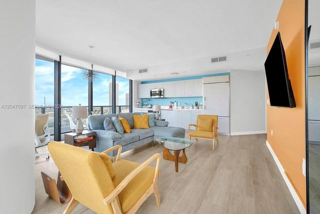 55 SW 9th Street 3306, Miami, FL 33130