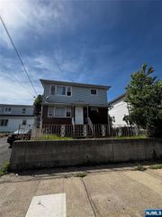 51 River Street, Lodi, NJ 07644