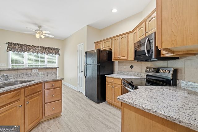 404 Vineyard Drive, Dallas, GA 30132