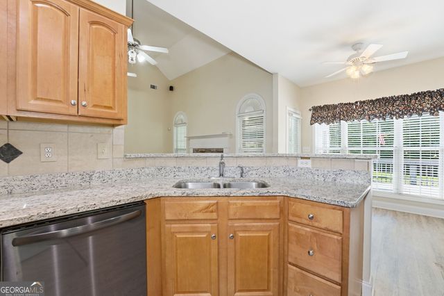 404 Vineyard Drive, Dallas, GA 30132
