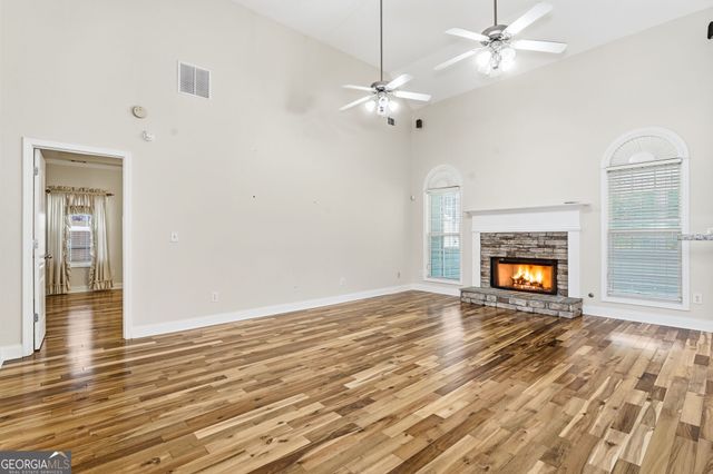 404 Vineyard Drive, Dallas, GA 30132