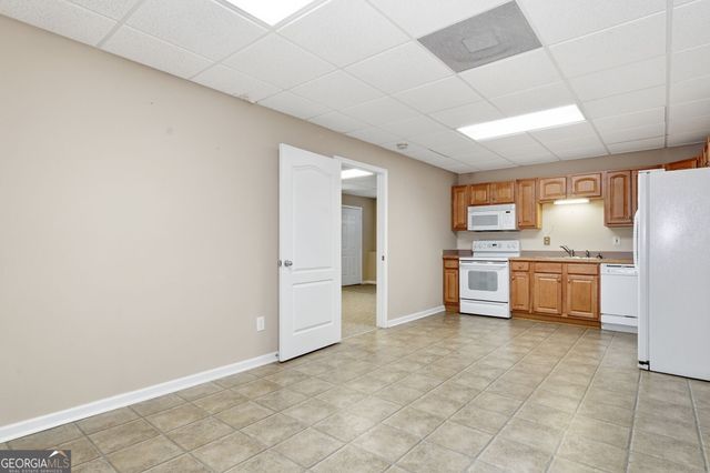 404 Vineyard Drive, Dallas, GA 30132