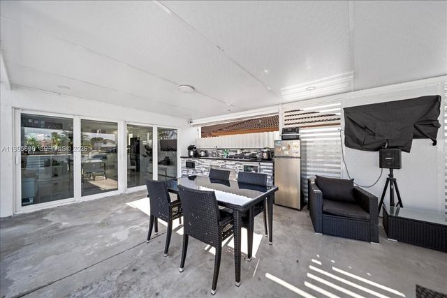 15341 SW 36th St, Miami, FL 33185