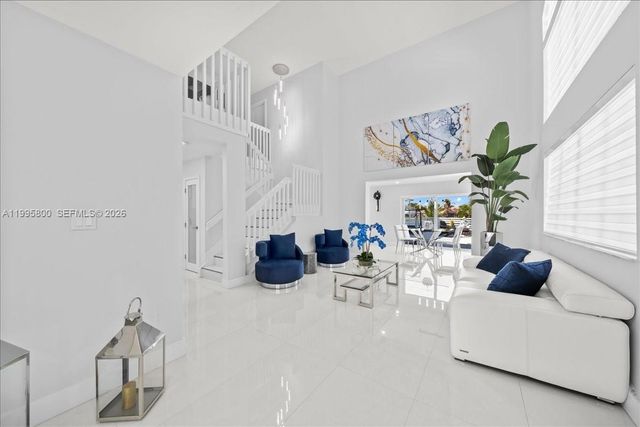 15341 SW 36th St, Miami, FL 33185