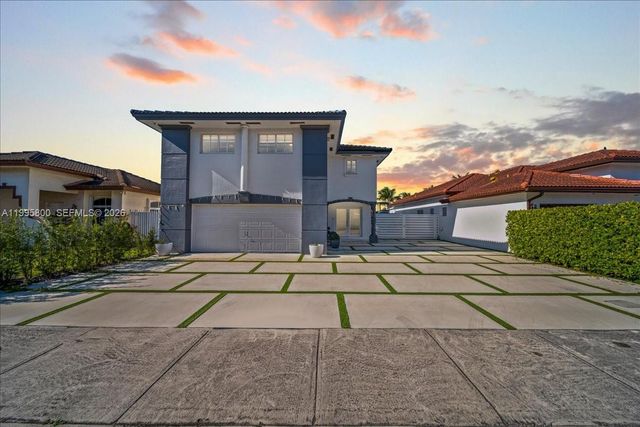 15341 SW 36th St, Miami, FL 33185