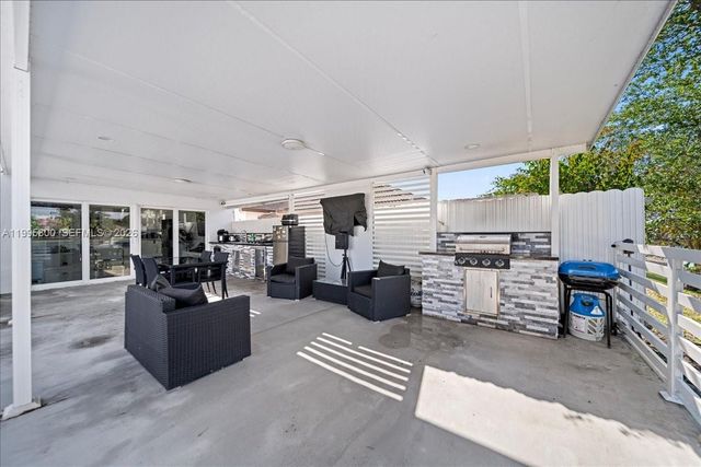 15341 SW 36th St, Miami, FL 33185