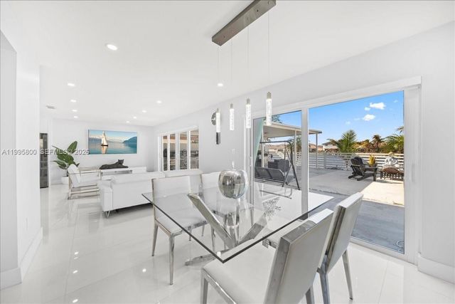 15341 SW 36th St, Miami, FL 33185