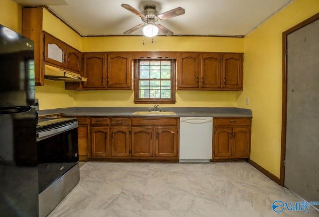 1216 Byron Avenue SW, Decatur, AL 35601