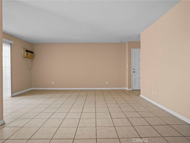 7243 Milton 5, Whittier, CA 90602
