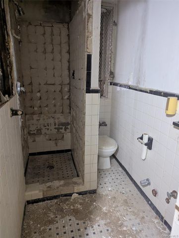 910 Sheridan Avenue E, Bronx, NY 10451