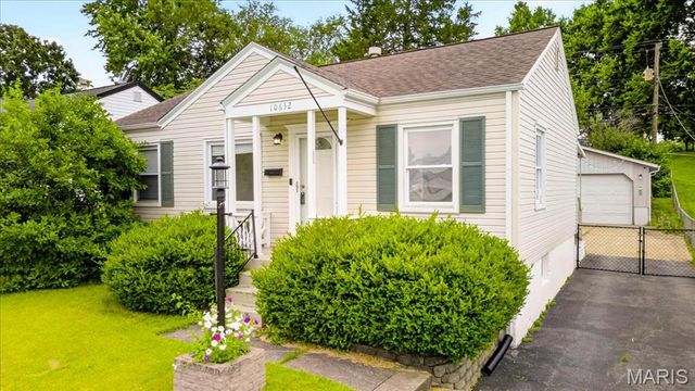 10632 Saint Francis Lane, St Ann, MO 63074