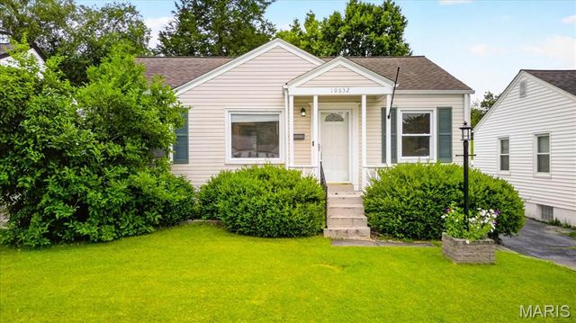 10632 Saint Francis Lane, St Ann, MO 63074