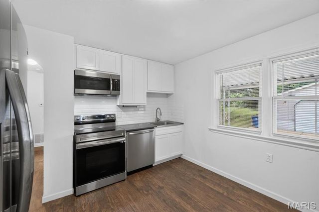 10632 Saint Francis Lane, St Ann, MO 63074