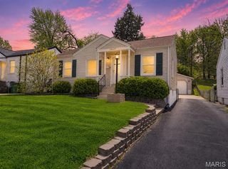 10632 Saint Francis Lane, St Ann, MO 63074