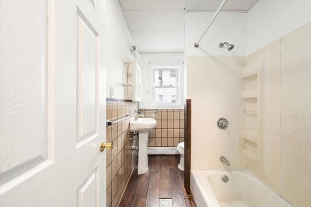 11 Fernwood Ave, Lynn, MA 01904