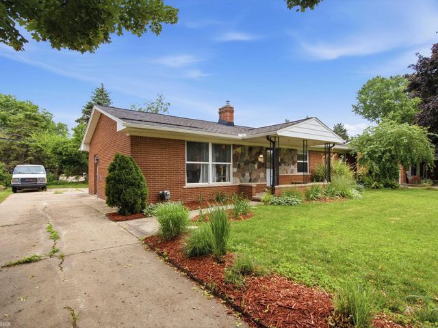 25107 Saint Christopher Street, Harrison Twp, MI 48045