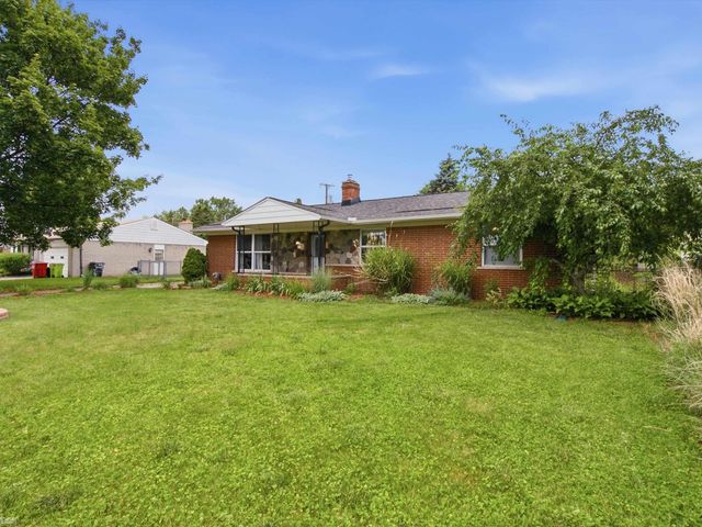 25107 Saint Christopher Street, Harrison Twp, MI 48045