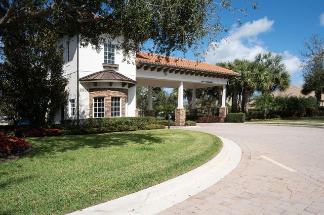4127 Siena Circle, Wellington, FL 33414