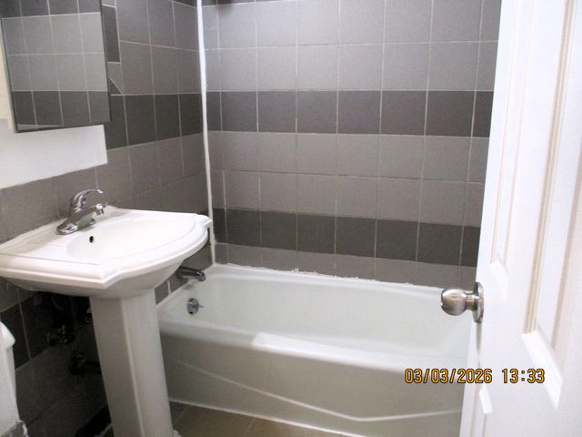 4128 W 90TH Street, Hometown, IL 60456