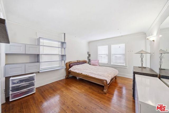 1220 Crenshaw Boulevard, Los Angeles, CA 90019