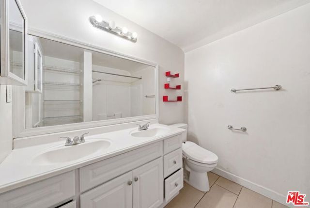 1220 Crenshaw Boulevard, Los Angeles, CA 90019