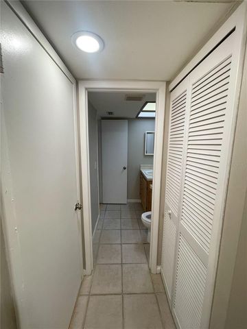 4873 PURITAN CIRCLE 2401, Tampa, FL 33617