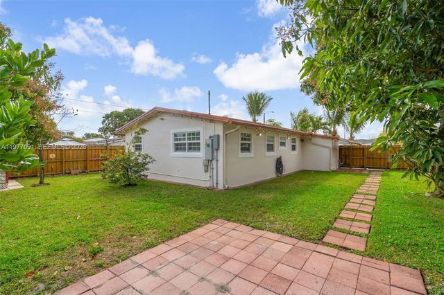 6863 SW 21st St, Miramar, FL 33023