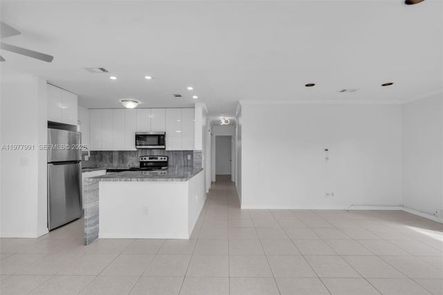 6863 SW 21st St, Miramar, FL 33023