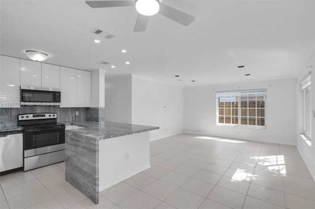 6863 SW 21st St, Miramar, FL 33023