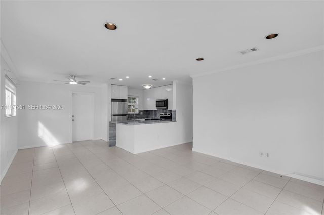 6863 SW 21st St, Miramar, FL 33023