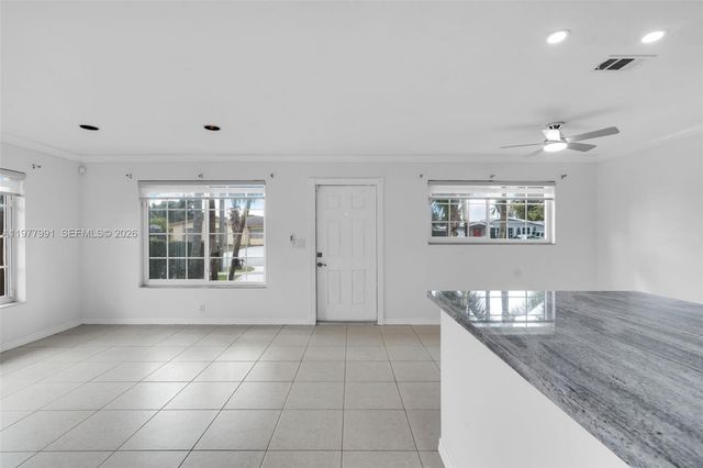 6863 SW 21st St, Miramar, FL 33023