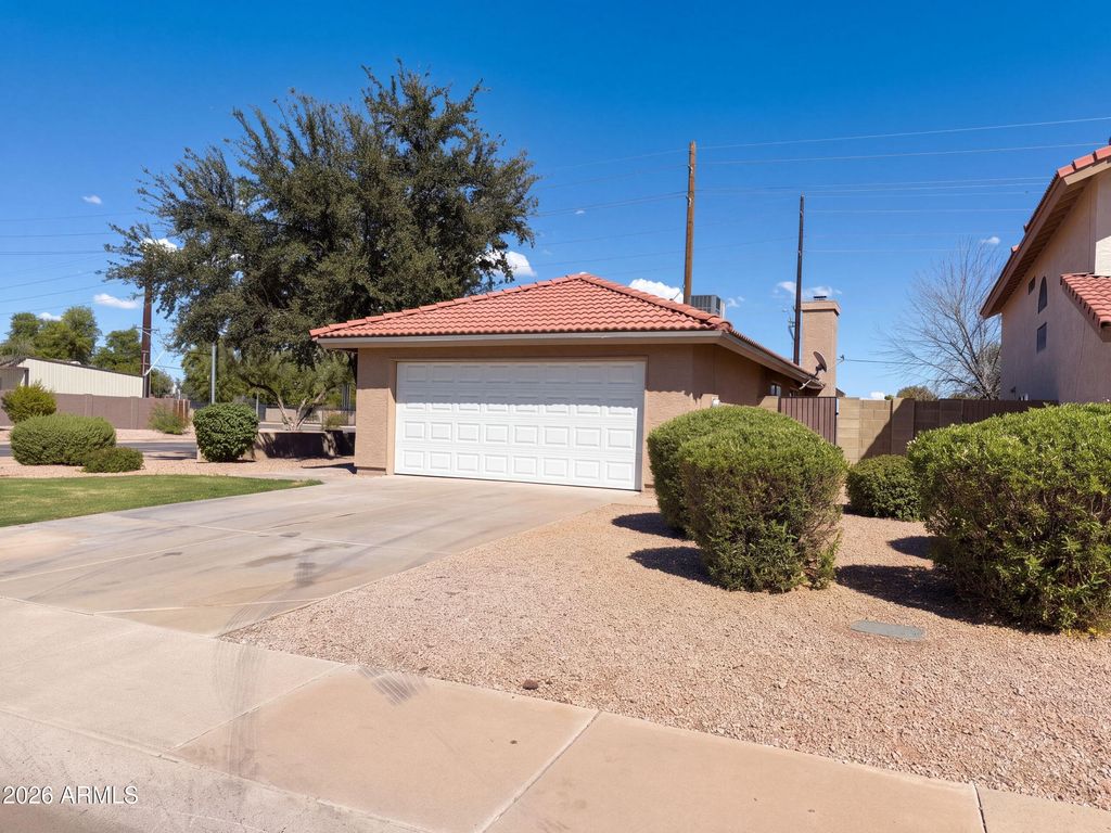 1395 N SANTA ANNA Court, Chandler, AZ 85224 — exterior