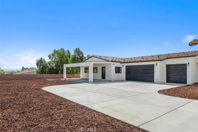 4477 Gilchrist Drive, Riverside, CA 92505