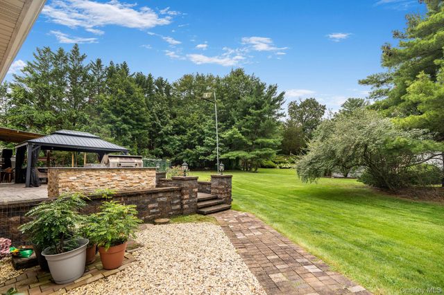 70 Juniper Lane, Muttontown, NY 11791