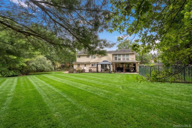 70 Juniper Lane, Muttontown, NY 11791