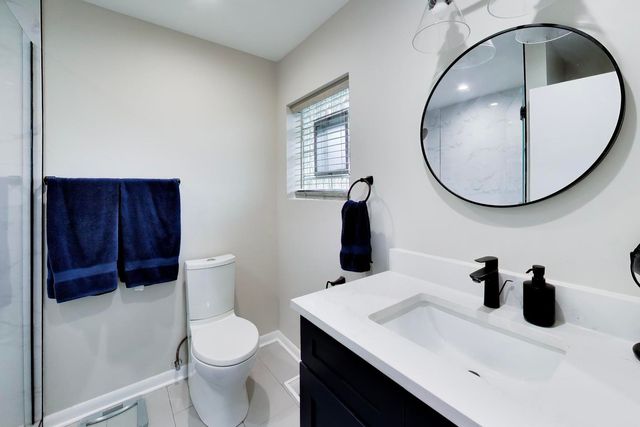 108 W Sunset Road, Mount Prospect, IL 60056