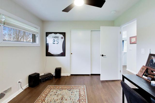 108 W Sunset Road, Mount Prospect, IL 60056