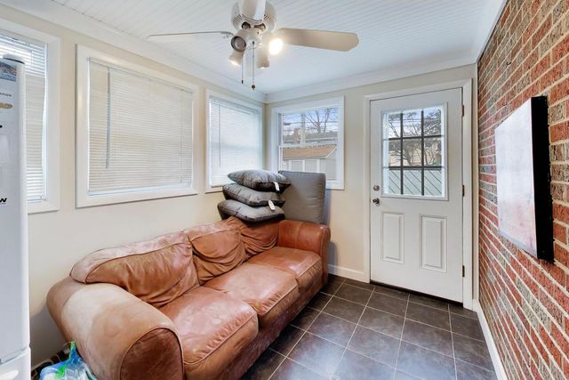 108 W Sunset Road, Mount Prospect, IL 60056