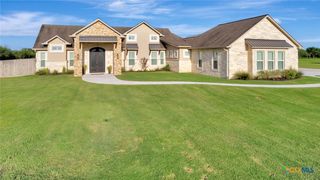 500 Sendera Loop, Victoria, TX 77904